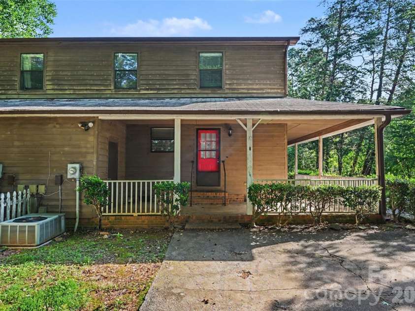 5729 Brickstone Drive, Charlotte, NC 28227.  MLS# CAR4403654, YatesRealty ID 40650. 