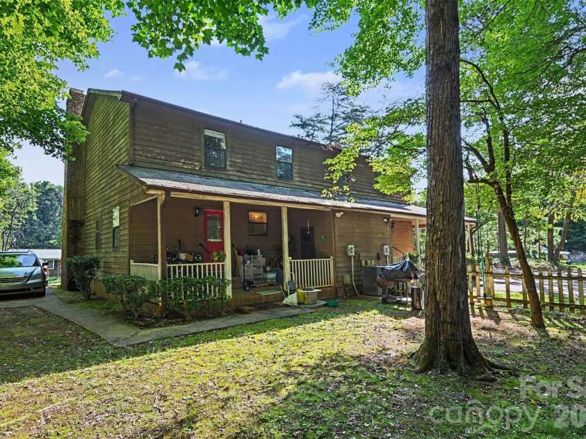 5729 Brickstone Drive, Charlotte, NC 28227.  MLS# CAR4403654, YatesRealty ID 40650. 