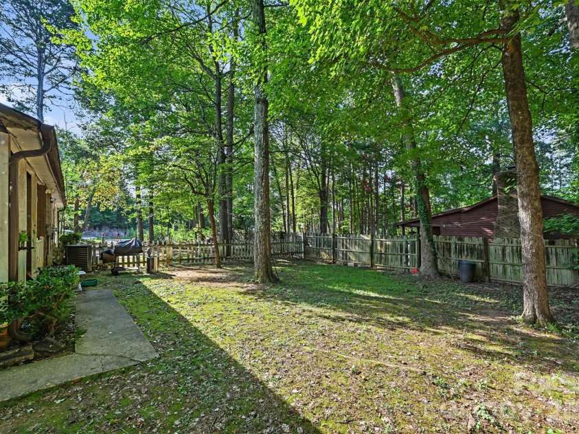 5729 Brickstone Drive, Charlotte, NC 28227.  MLS# CAR4403654, YatesRealty ID 40650. 