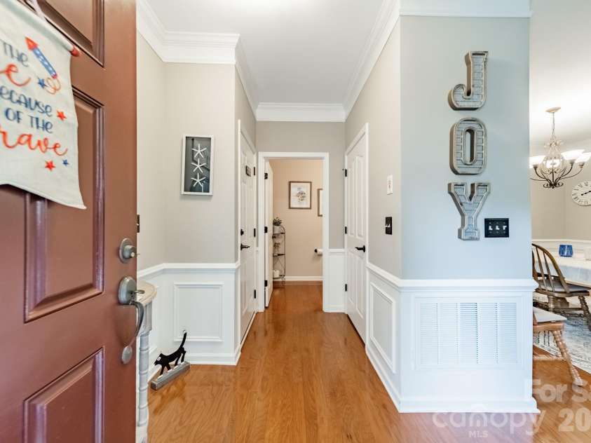 1064 Silver Gull Drive, Tega Cay, SC 29708.  MLS# CAR4389018, YatesRealty ID 40651. 