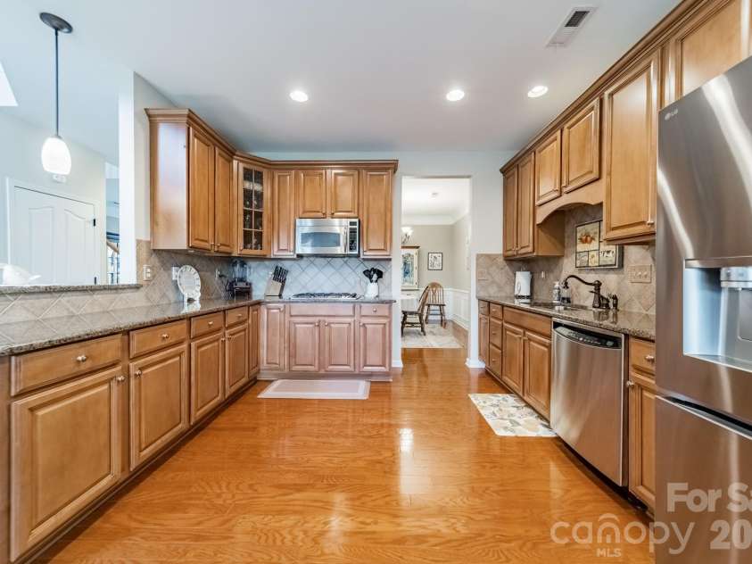 1064 Silver Gull Drive, Tega Cay, SC 29708.  MLS# CAR4389018, YatesRealty ID 40651. 