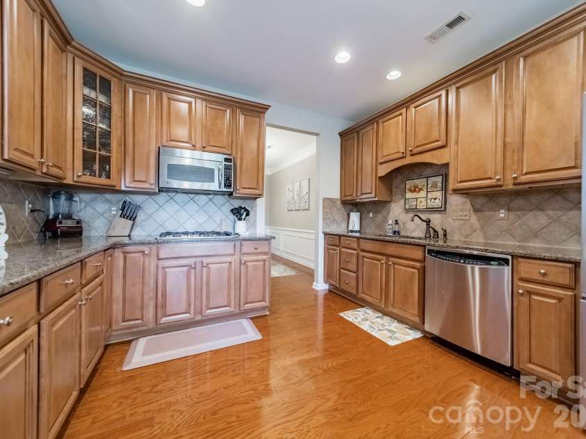 1064 Silver Gull Drive, Tega Cay, SC 29708.  MLS# CAR4389018, YatesRealty ID 40651. 