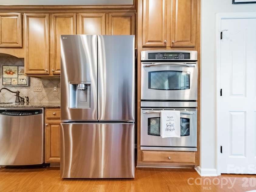 1064 Silver Gull Drive, Tega Cay, SC 29708.  MLS# CAR4389018, YatesRealty ID 40651. 
