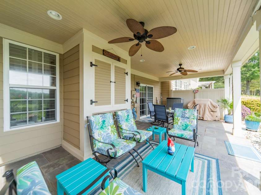 1064 Silver Gull Drive, Tega Cay, SC 29708.  MLS# CAR4389018, YatesRealty ID 40651. 