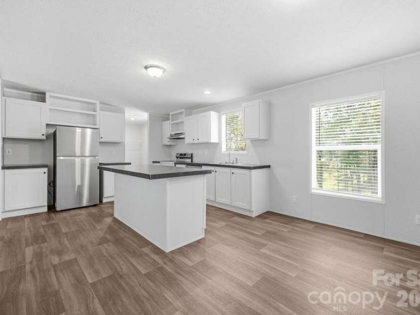 290 Poppy Acres Lane, Flat Rock, NC 28726.  MLS# CAR4405972, YatesRealty ID 40652. 