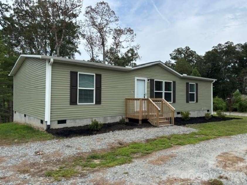 290 Poppy Acres Lane, Flat Rock, NC 28726.  MLS# CAR4405972, YatesRealty ID 40652. 