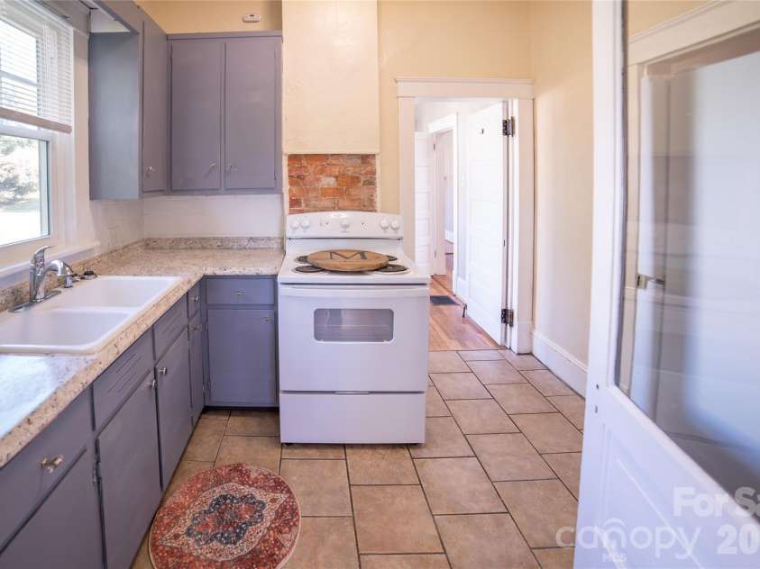 303 Bouchelle Street, Morganton, NC 28655.  MLS# CAR4407416, YatesRealty ID 40653. 