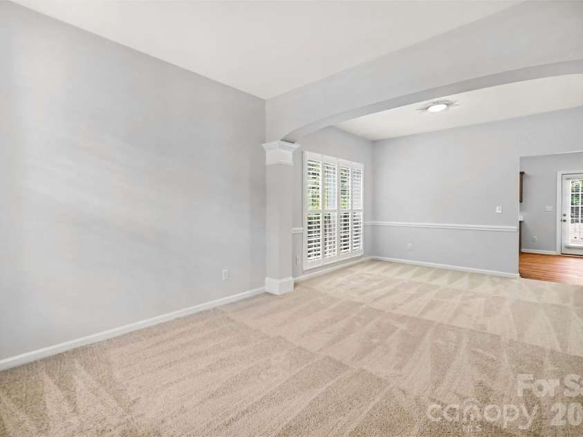 717 Pawley Drive, Charlotte, NC 28214.  MLS# CAR4408556, YatesRealty ID 40654. 