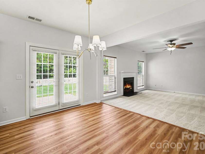 717 Pawley Drive, Charlotte, NC 28214.  MLS# CAR4408556, YatesRealty ID 40654. 