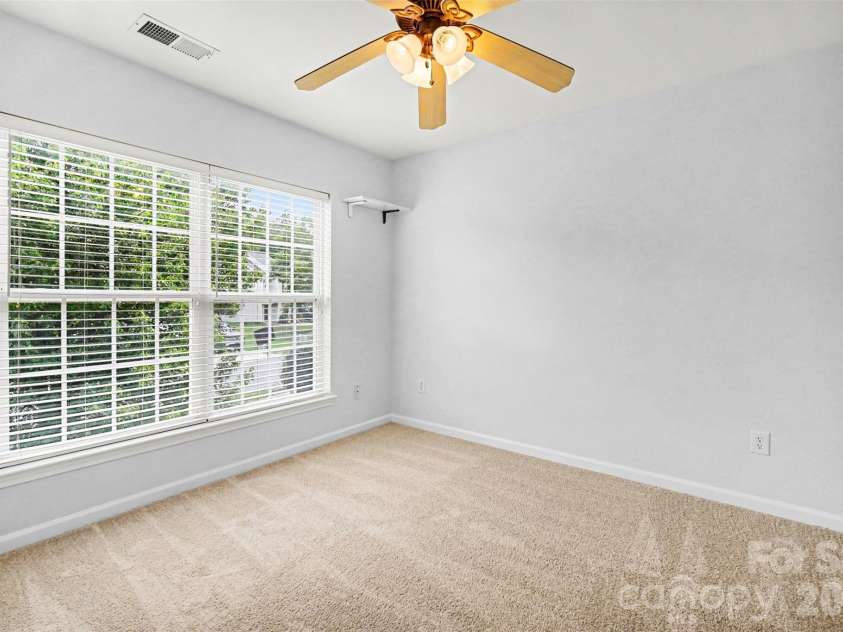 717 Pawley Drive, Charlotte, NC 28214.  MLS# CAR4408556, YatesRealty ID 40654. 