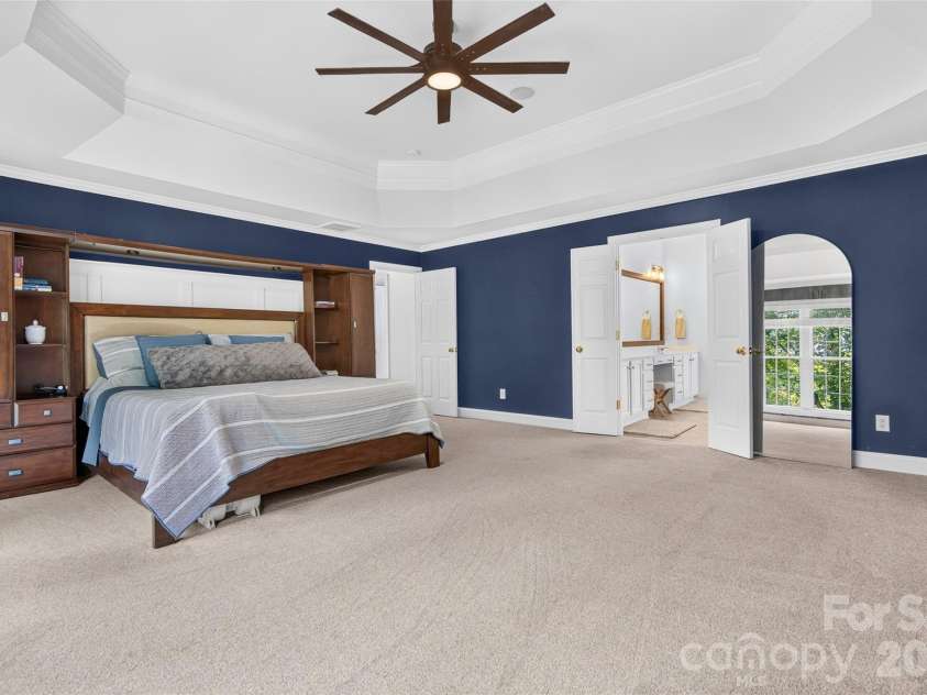 132 Parkside Lane, Mooresville, NC 28117.  MLS# CAR4407811, YatesRealty ID 40655. A Spacious Room With Trey Ceiling
