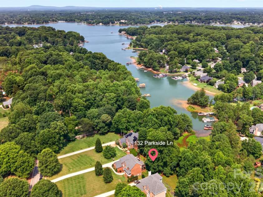 132 Parkside Lane, Mooresville, NC 28117.  MLS# CAR4407811, YatesRealty ID 40655. Paddle Sport Launch Site