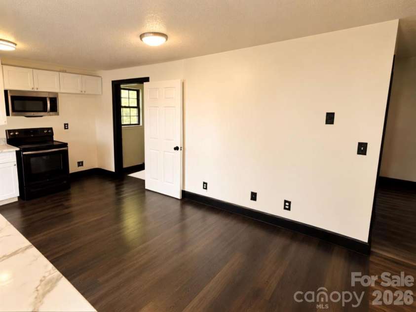 115 Geroid Street, Salisbury, NC 28144.  MLS# CAR4401620, YatesRealty ID 40656. Eat in area