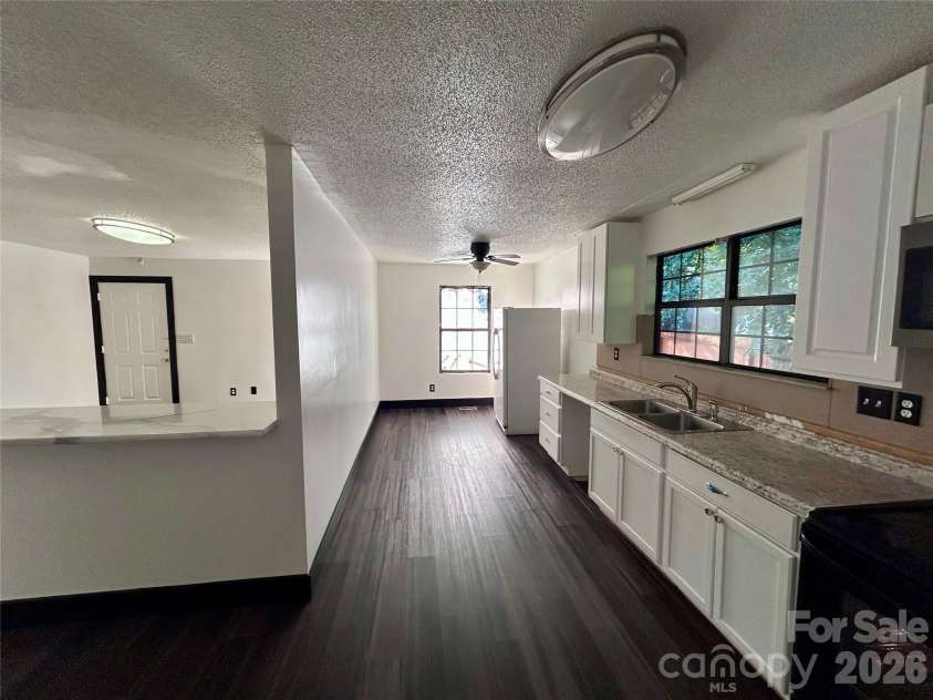 115 Geroid Street, Salisbury, NC 28144.  MLS# CAR4401620, YatesRealty ID 40656. Kitchen