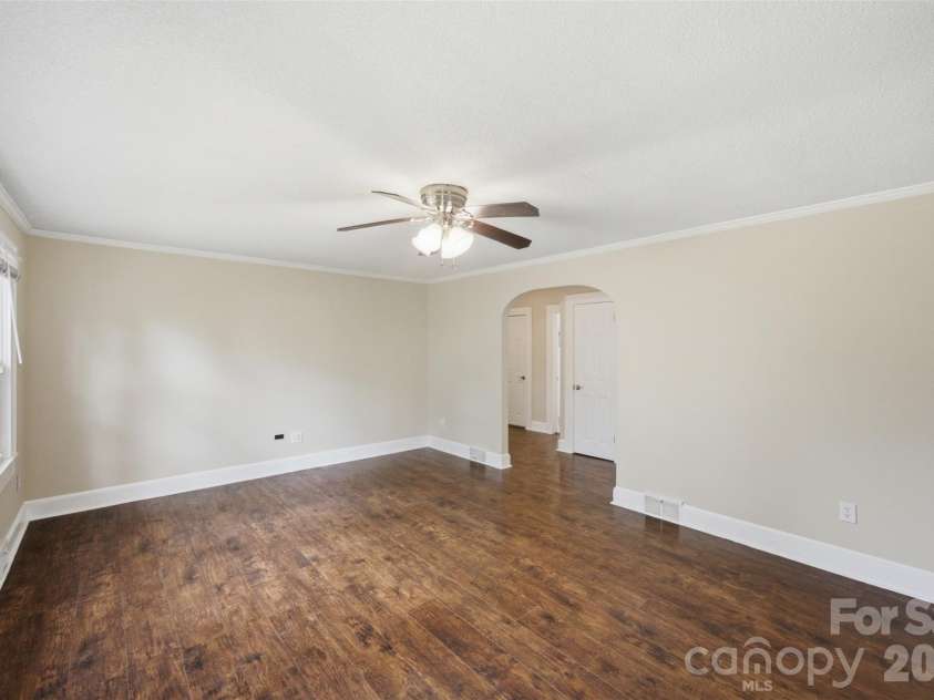 102 White Avenue, Kannapolis, NC 28081.  MLS# CAR4409366, YatesRealty ID 40657. 