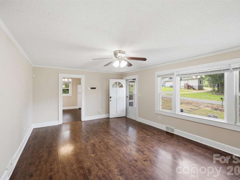 102 White Avenue, Kannapolis, NC 28081.  MLS# CAR4409366, YatesRealty ID 40657. 