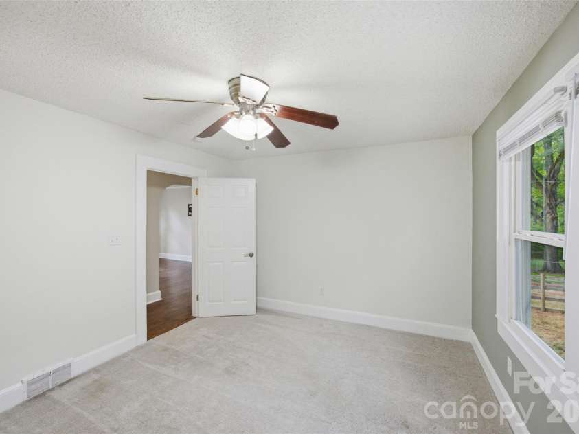 102 White Avenue, Kannapolis, NC 28081.  MLS# CAR4409366, YatesRealty ID 40657. 