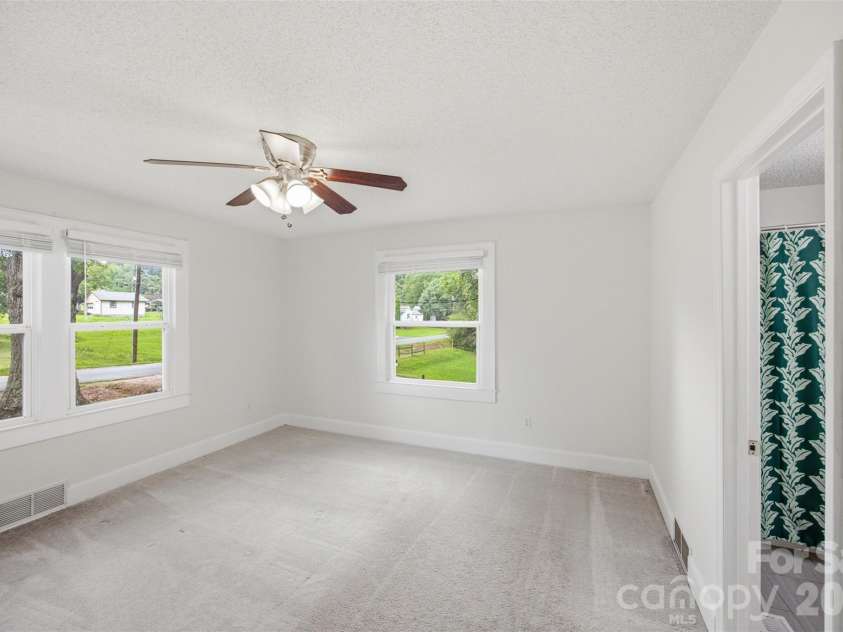 102 White Avenue, Kannapolis, NC 28081.  MLS# CAR4409366, YatesRealty ID 40657. 