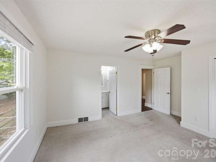 102 White Avenue, Kannapolis, NC 28081.  MLS# CAR4409366, YatesRealty ID 40657. 