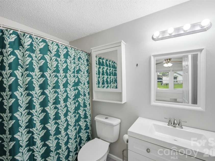 102 White Avenue, Kannapolis, NC 28081.  MLS# CAR4409366, YatesRealty ID 40657. 