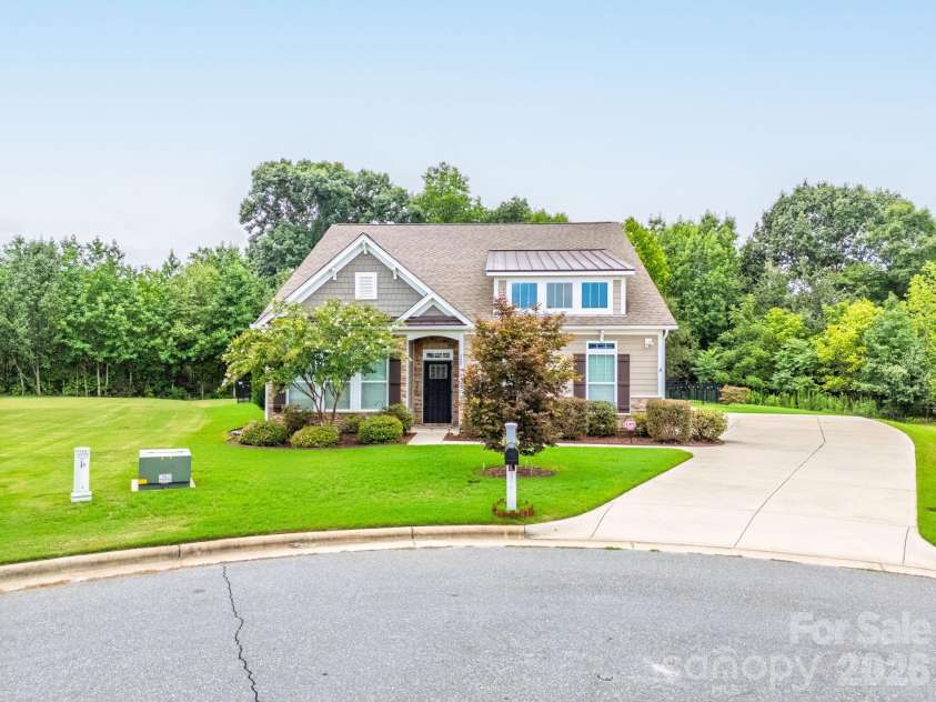 229 Hunters Hill Drive, Statesville, NC 28677.  MLS# CAR4409729, YatesRealty ID 40658. 