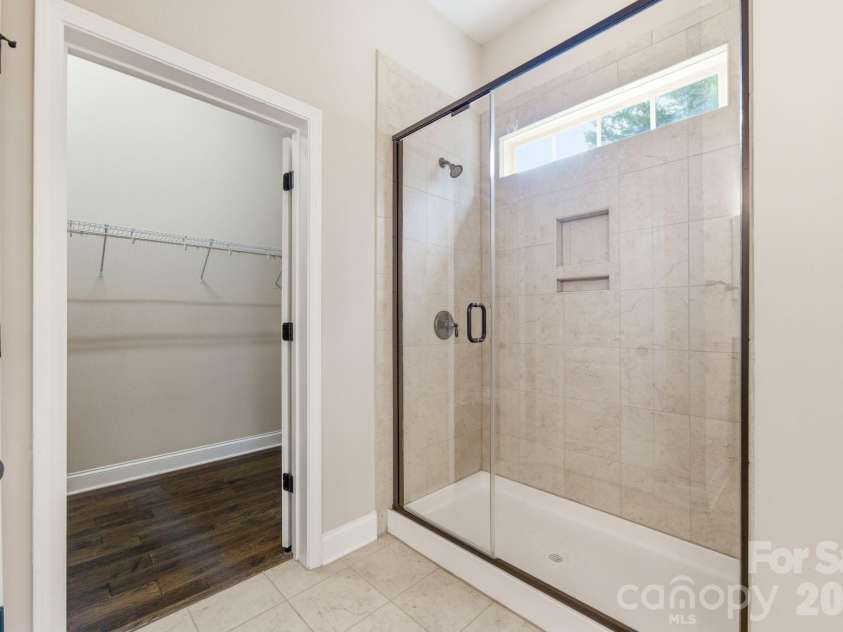 229 Hunters Hill Drive, Statesville, NC 28677.  MLS# CAR4409729, YatesRealty ID 40658. 