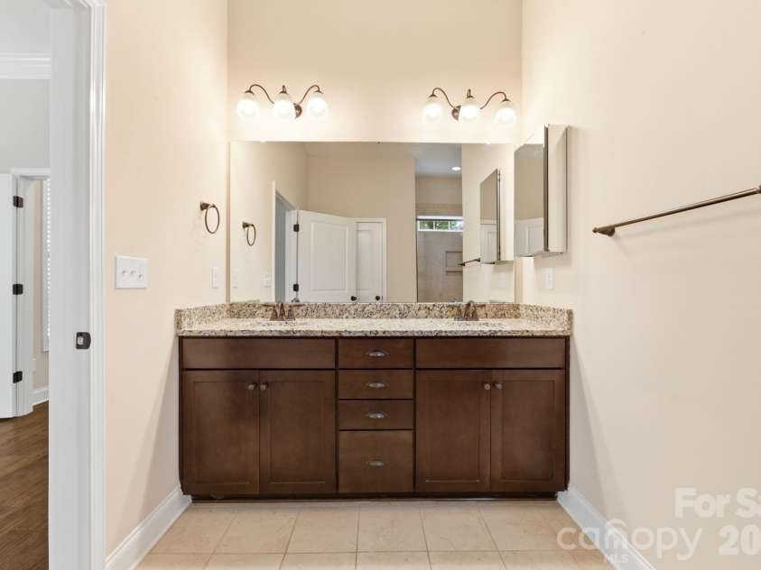 229 Hunters Hill Drive, Statesville, NC 28677.  MLS# CAR4409729, YatesRealty ID 40658. 