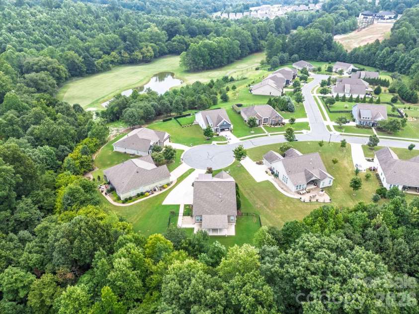 229 Hunters Hill Drive, Statesville, NC 28677.  MLS# CAR4409729, YatesRealty ID 40658. 