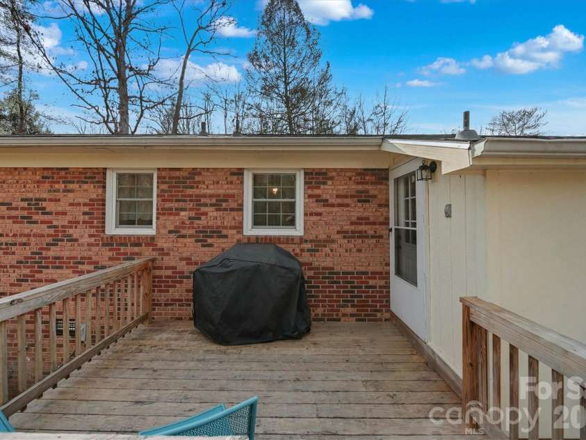 1437 Oak Hill Drive, Morganton, NC 28655.  MLS# CAR4347518, YatesRealty ID 4066. 