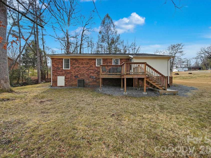 1437 Oak Hill Drive, Morganton, NC 28655.  MLS# CAR4347518, YatesRealty ID 4066. 