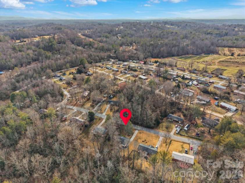 1437 Oak Hill Drive, Morganton, NC 28655.  MLS# CAR4347518, YatesRealty ID 4066. 