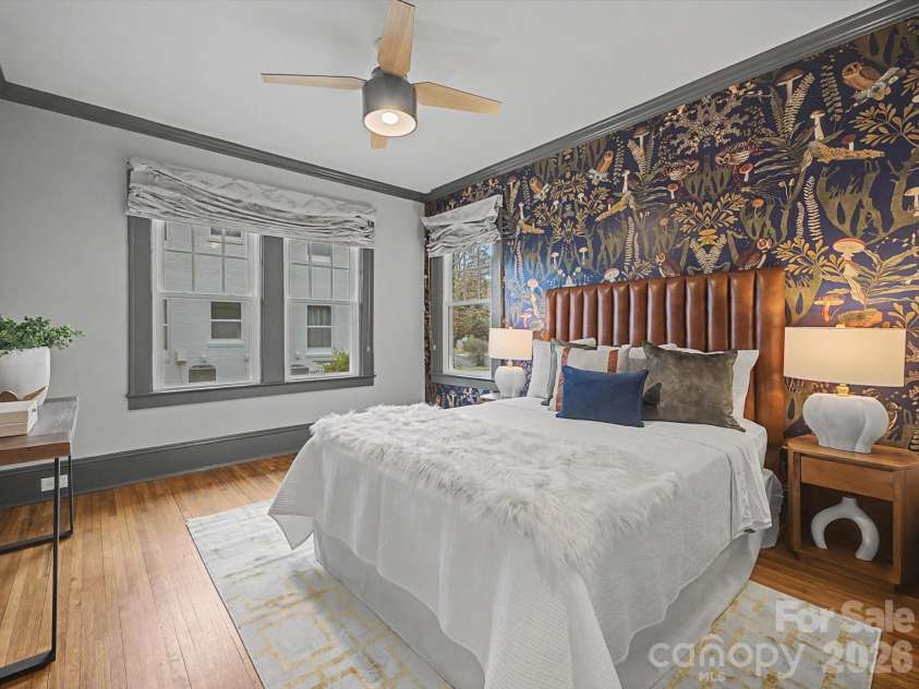 215 Circle Avenue, Charlotte, NC 28207.  MLS# CAR4343296, YatesRealty ID 4066. 