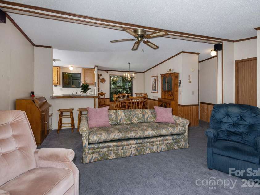 492 Laurelwood Lane, Boone, NC 28607.  MLS# CAR4072478, YatesRealty ID 4066. 