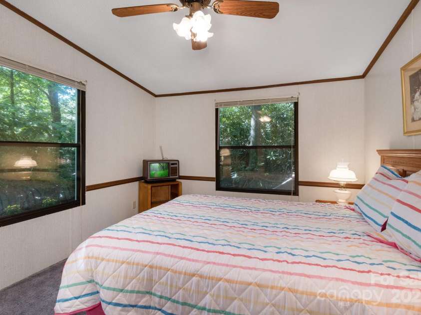 492 Laurelwood Lane, Boone, NC 28607.  MLS# CAR4072478, YatesRealty ID 4066. 