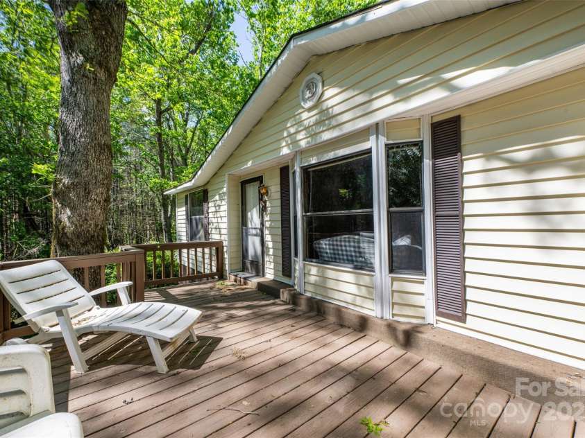 492 Laurelwood Lane, Boone, NC 28607.  MLS# CAR4072478, YatesRealty ID 4066. 