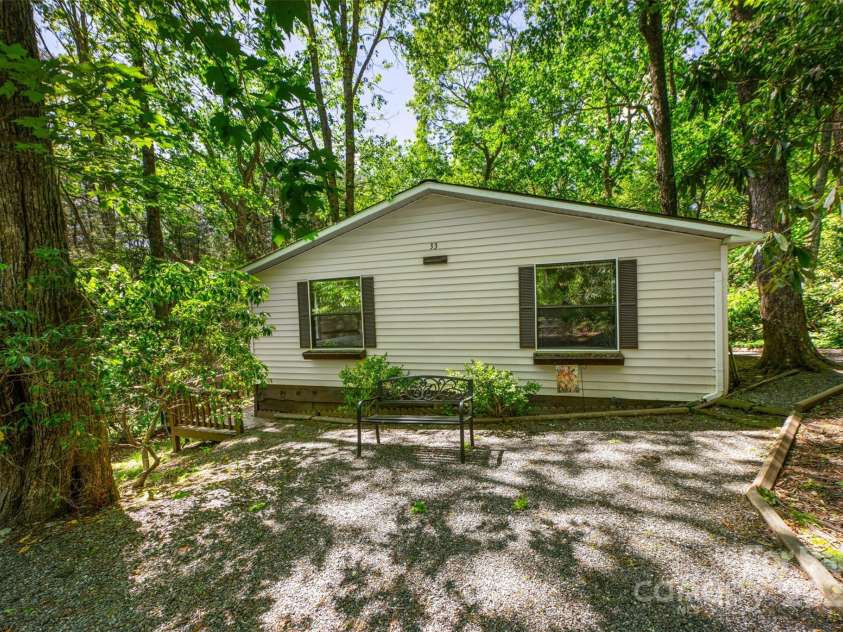 492 Laurelwood Lane, Boone, NC 28607.  MLS# CAR4072478, YatesRealty ID 4066. 