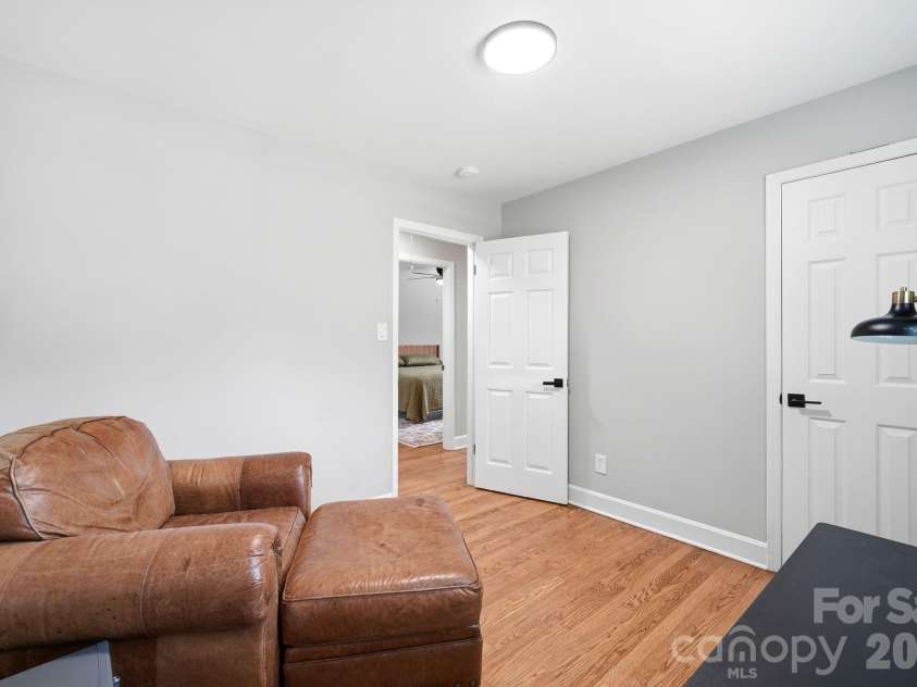 7552 Idlewild Road, Charlotte, NC 28212.  MLS# CAR4399804, YatesRealty ID 40660. 