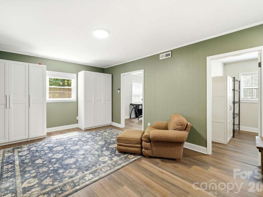 7552 Idlewild Road, Charlotte, NC 28212.  MLS# CAR4399804, YatesRealty ID 40660. 