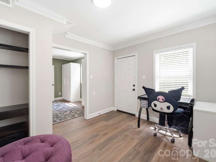 7552 Idlewild Road, Charlotte, NC 28212.  MLS# CAR4399804, YatesRealty ID 40660. 