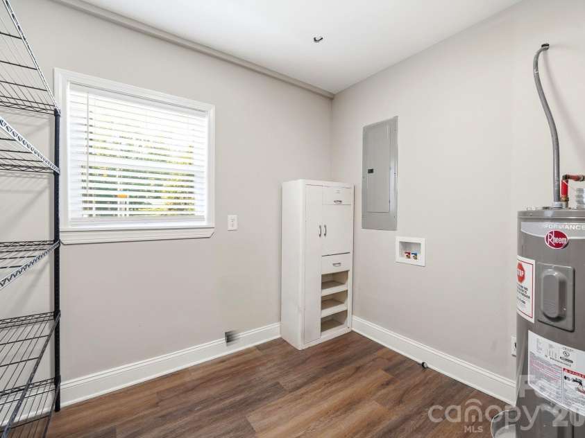 7552 Idlewild Road, Charlotte, NC 28212.  MLS# CAR4399804, YatesRealty ID 40660. 