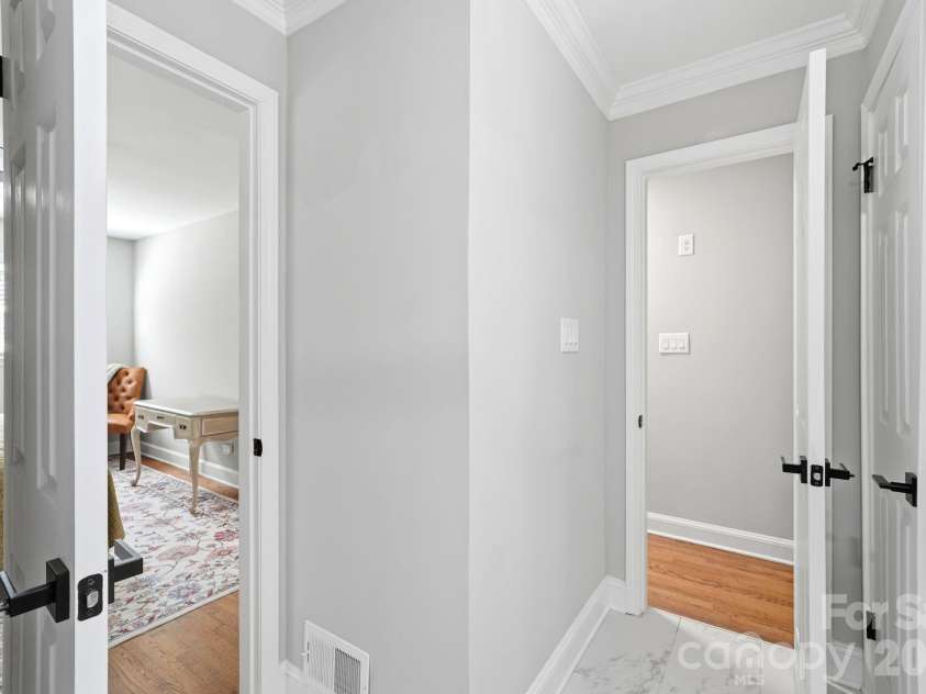 7552 Idlewild Road, Charlotte, NC 28212.  MLS# CAR4399804, YatesRealty ID 40660. 