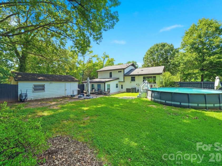 7552 Idlewild Road, Charlotte, NC 28212.  MLS# CAR4399804, YatesRealty ID 40660. 