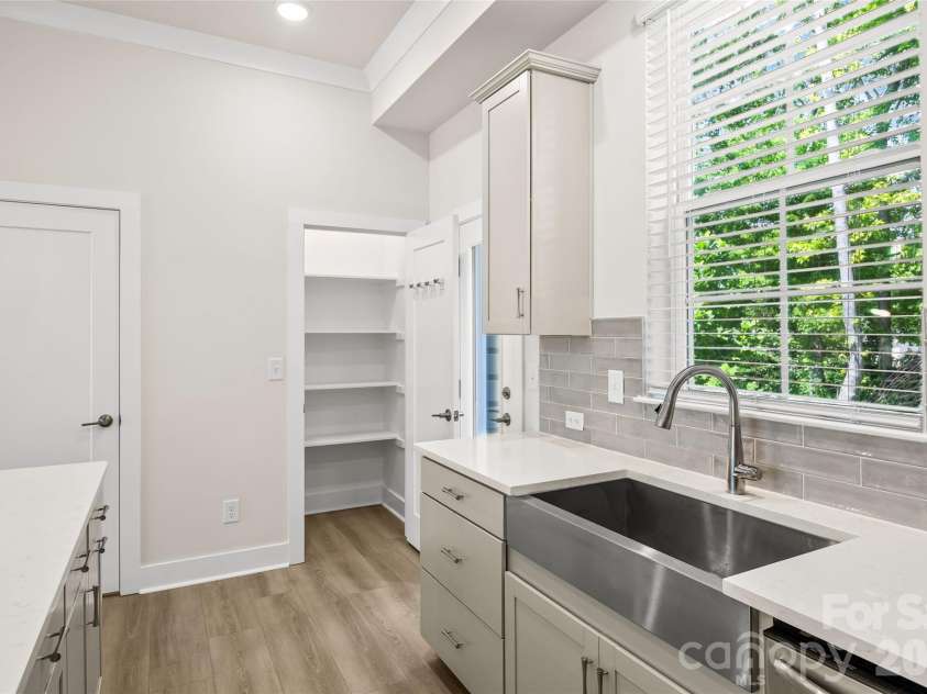 3213 Zenith Lane, Charlotte, NC 28205.  MLS# CAR4402742, YatesRealty ID 40661. Pantry