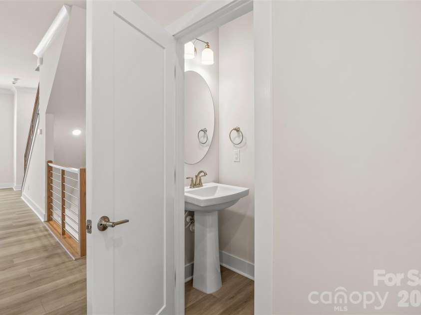 3213 Zenith Lane, Charlotte, NC 28205.  MLS# CAR4402742, YatesRealty ID 40661. Upper Half Bath