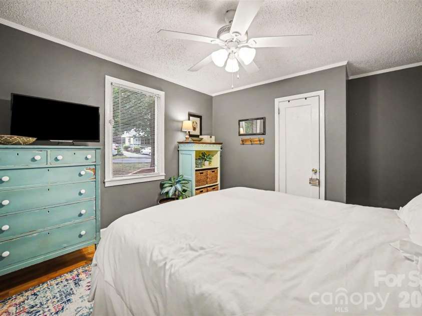 406 Nims Street, Fort Mill, SC 29715.  MLS# CAR4397166, YatesRealty ID 40663. 