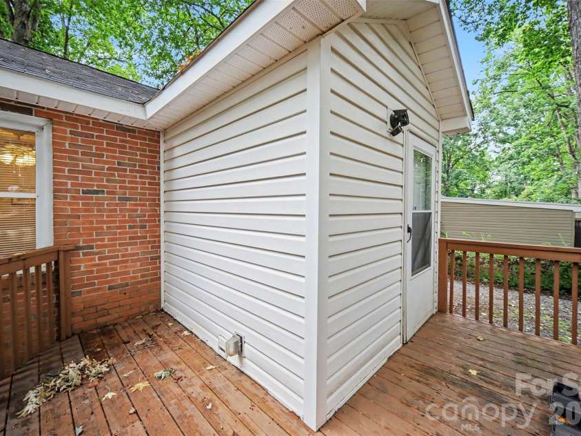 406 Nims Street, Fort Mill, SC 29715.  MLS# CAR4397166, YatesRealty ID 40663. 