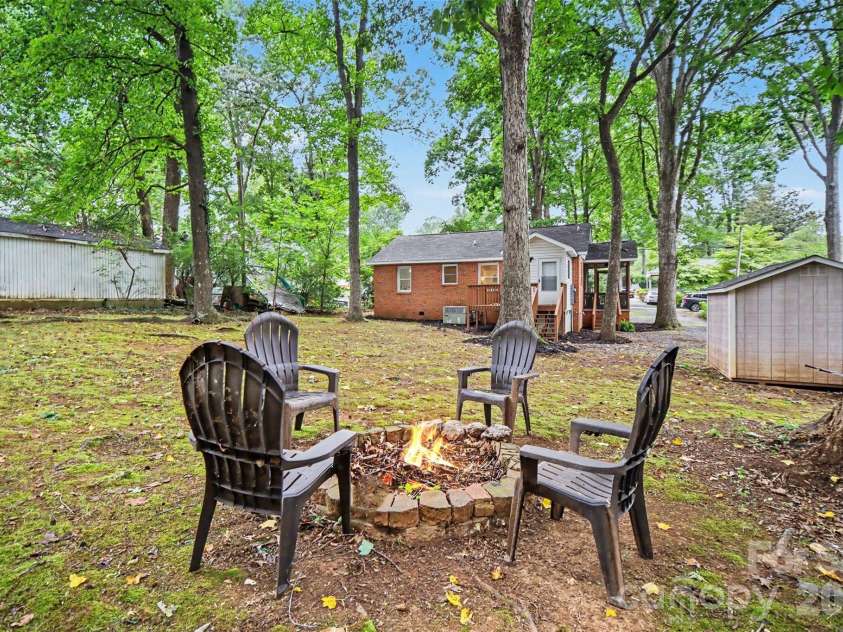 406 Nims Street, Fort Mill, SC 29715.  MLS# CAR4397166, YatesRealty ID 40663. Fire Pit