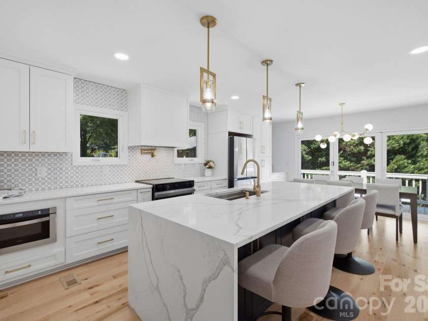 2494 Cherry Lane, Denver, NC 28037.  MLS# CAR4404242, YatesRealty ID 40664. Custom kitchen details.