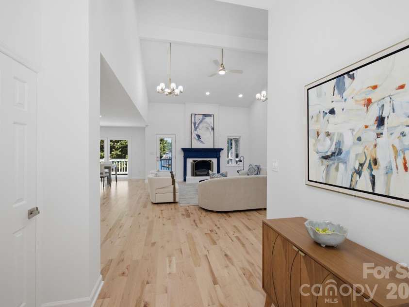2494 Cherry Lane, Denver, NC 28037.  MLS# CAR4404242, YatesRealty ID 40664. Welcoming foyer with open sight lines.