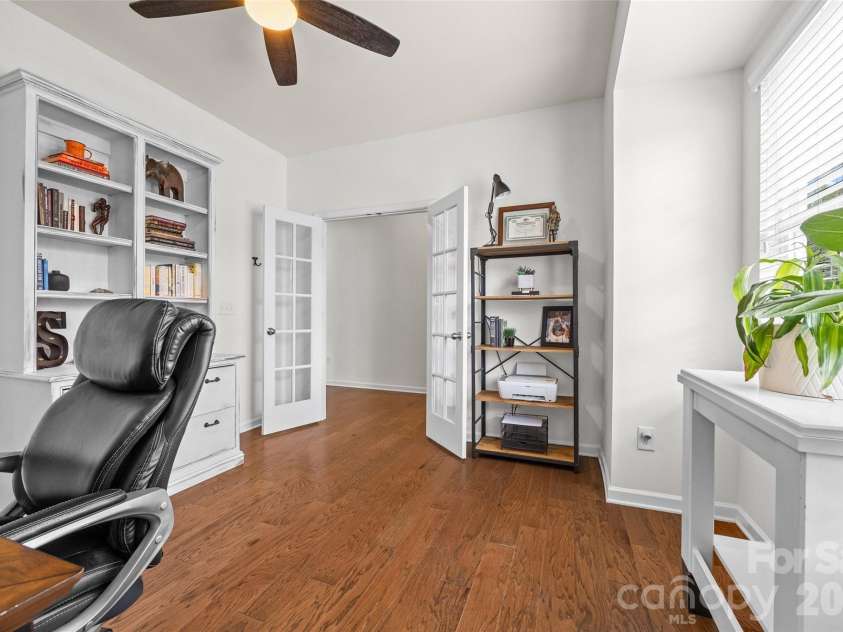 13403 Highflyer Woods Lane, Charlotte, NC 28278.  MLS# CAR4404795, YatesRealty ID 40665. 